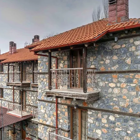 辛诺娜潘神公寓 *