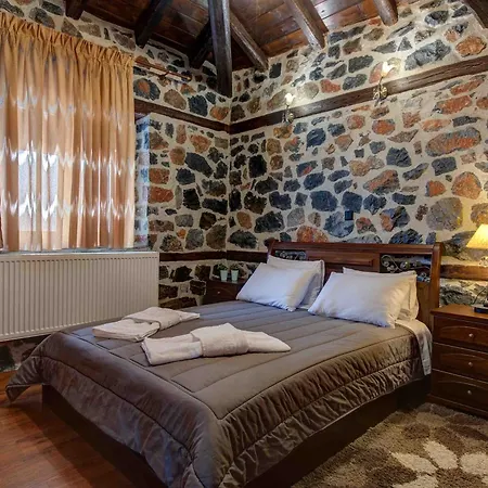 辛诺娜潘神公寓 *