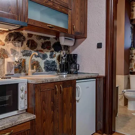 Apartment Xenonas Pantheon *